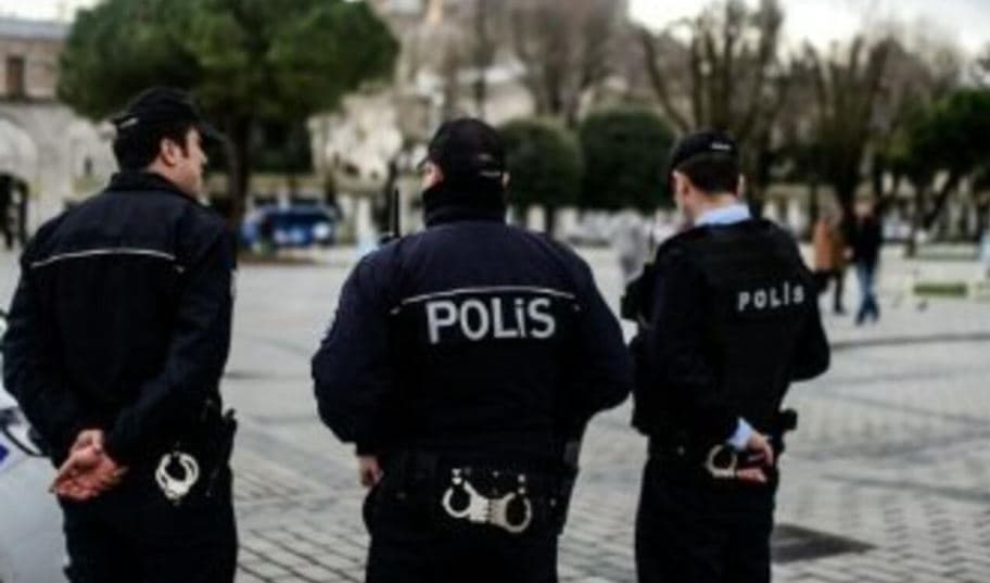 Po planifikonin sulme terroriste/ Policia në Stamboll arreston 170 persona, anëtarë të ISIS