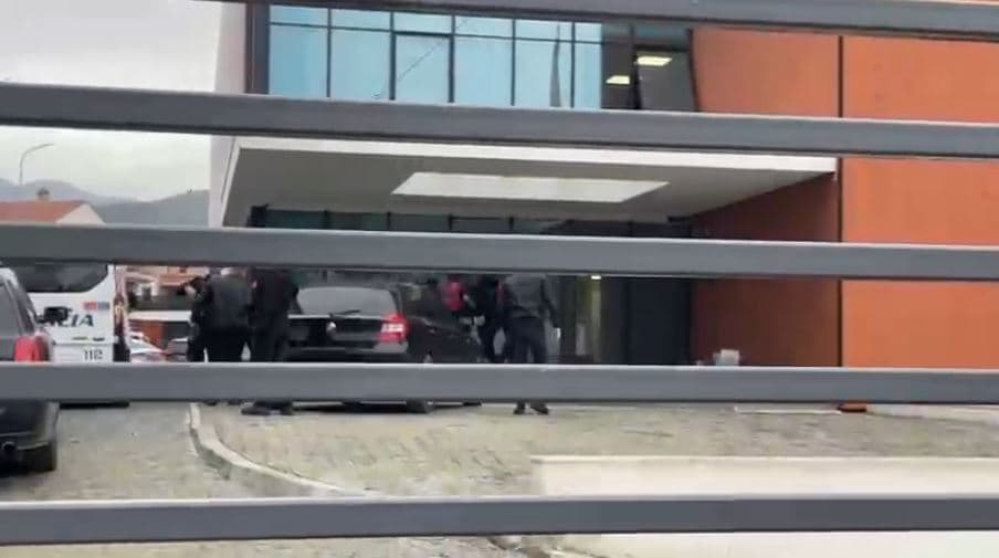 Ekzekutimi i biznesmenit në Elbasan, policia deklaratë për të arrestuarin e tretë: Me precedent të theksuar kriminal 