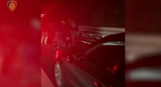 Transportonin emigrantë të paligjshëm, arrestohen dy persona në Kukës