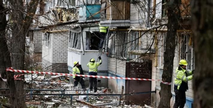 Kur festat "takohen" me luftën/ Ukraina, Krishtlindje nën errësirë për shkak të sulmit rus