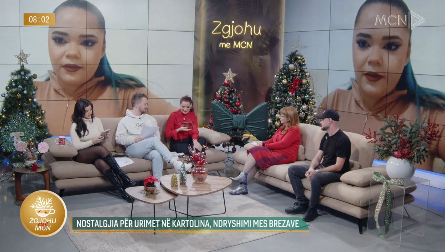 Nora Malaj ndan mbresat e kartolinave për festa. Asllani dhe Shehu: Tani çdo gjë është bërë bazike