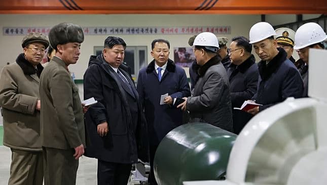 Kim Jong-un realizon një nga dëshirat e tij, nëndetësja me energji bërthamore është drejt përfundimit