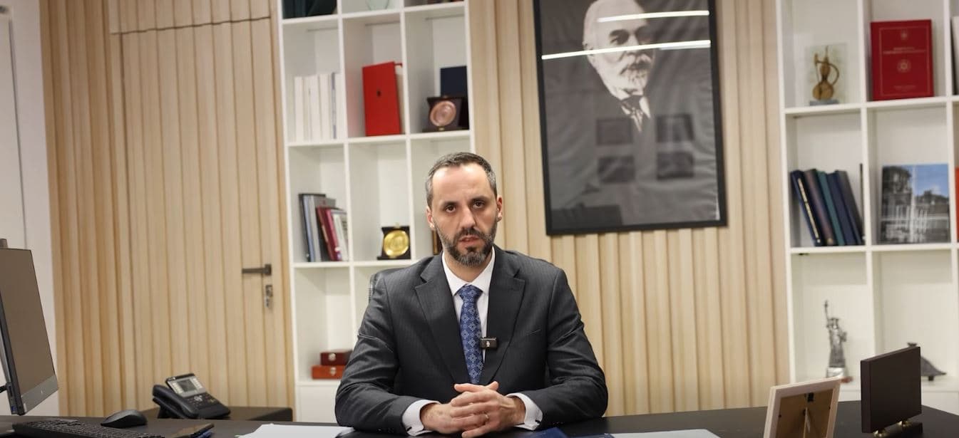 Ministri i Drejtësisë: Kompensim për mbi 13 mijë familje pronarësh/ Lista