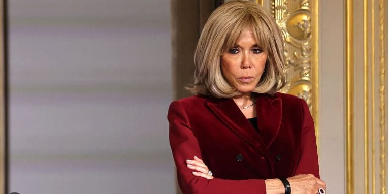 Fyerja e Brigitte Macron ndez debat kombëtar në Francë