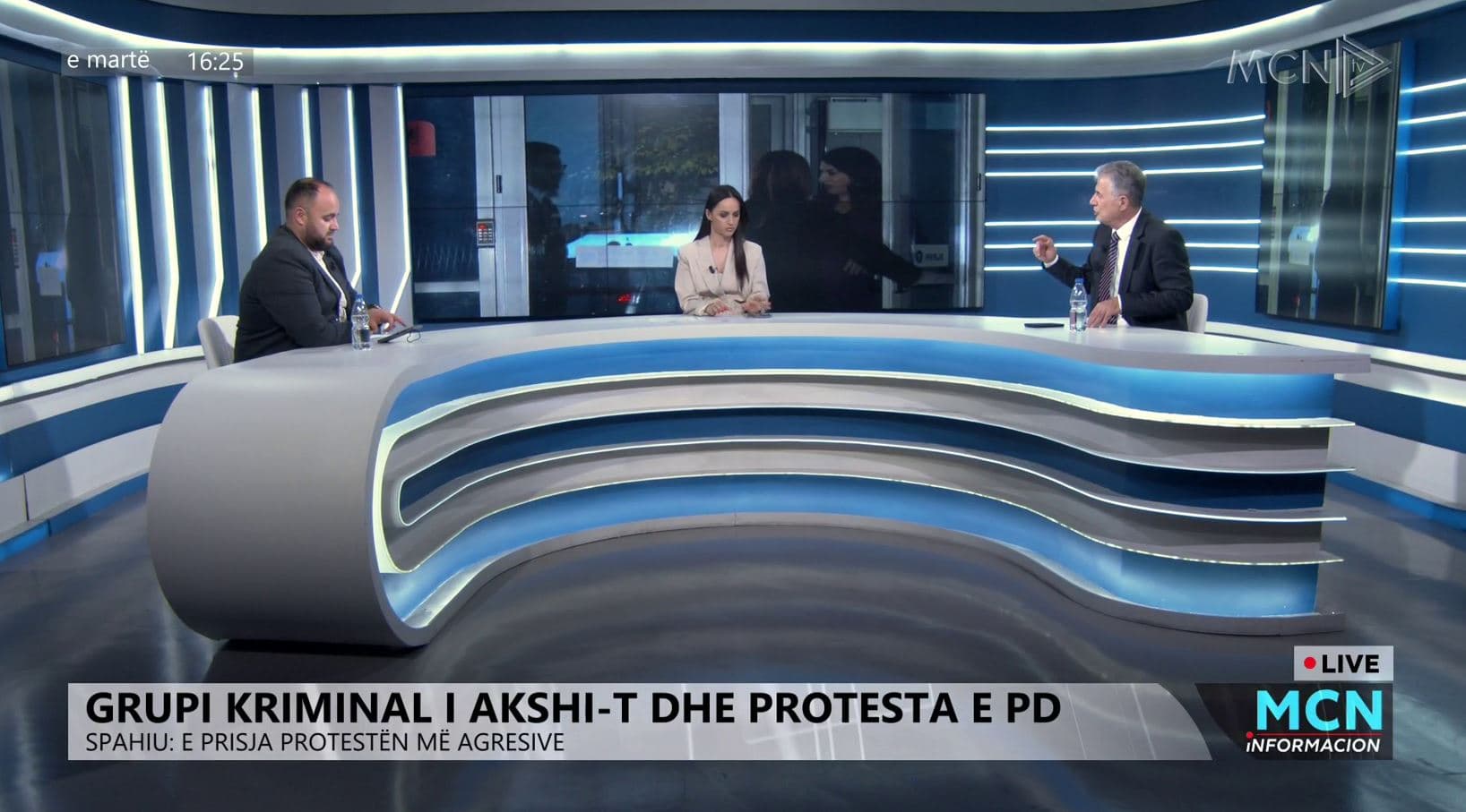 Protesta/ Kume: Për të konfirmuar Berisha veten. Spahiu: Në pranverë mund të shkohet drejt një qeverie kalimtare