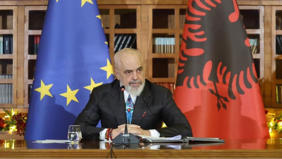 “Morëm 83 mandate”/ Rama hedh poshtë mundësinë e dorëheqjes dhe qeverisë teknike