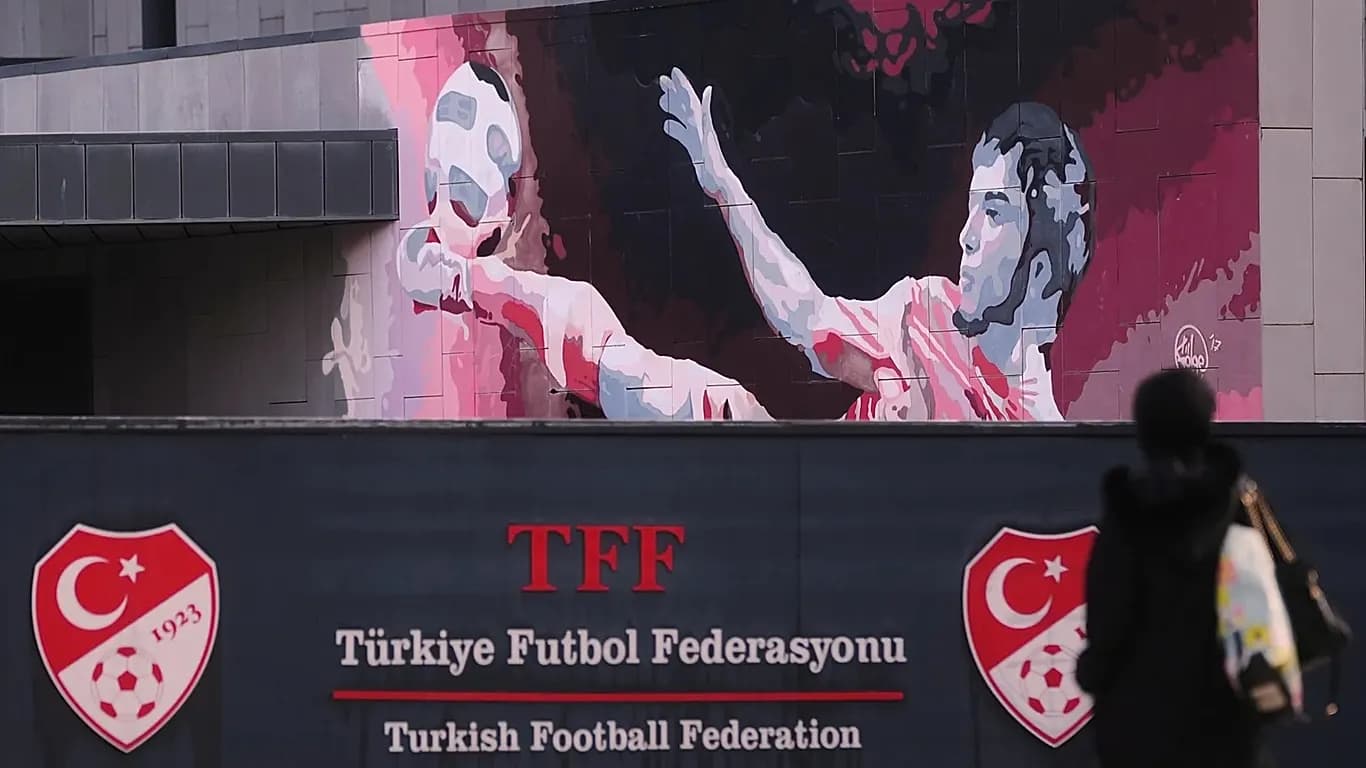 Skandal bastesh në Turqi/ Dhjetëra futbollistë dhe zyrtarë arrestohen pas hetimeve të gjera