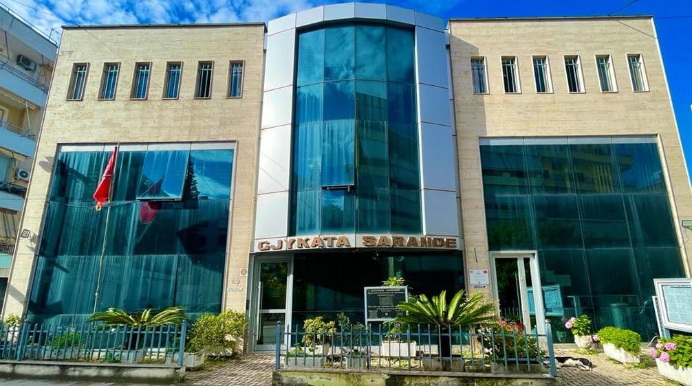 Ndërtim i paligjshëm në Parkun e Butrintit, prokuroria dërgon në gjyq ndërtuesin, kryeinspektorin dhe 3 inspektorë të IVMT Sarandë