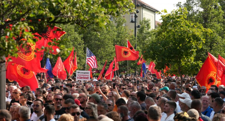 Zhvillohet sot në Shkup protesta në mbështetje të ish-udhëheqësve të UÇK