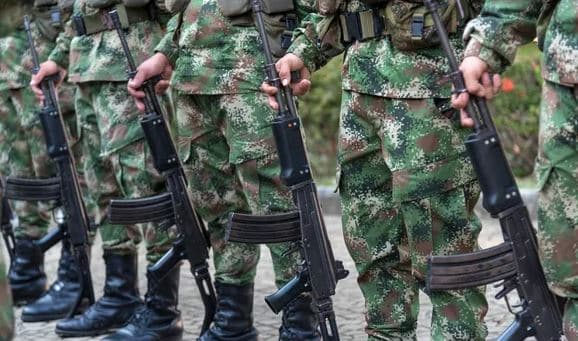 Kolumbi/ Gjashtë ushtarë të vrarë dhe 28 të plagosur në një sulm me dron dhe eksploziv në një bazë ushtarake
