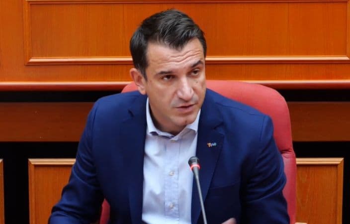 Veliaj letër këshillit bashkiak Tiranë: Buxheti nuk kalon pa vulën time