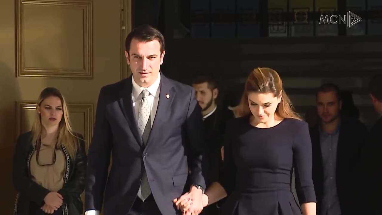 Veliaj shtyn seancën, largon avokatin / Kërkon të dalë jashtë kafazit dhe aktet e gjykatës (VIDEO)