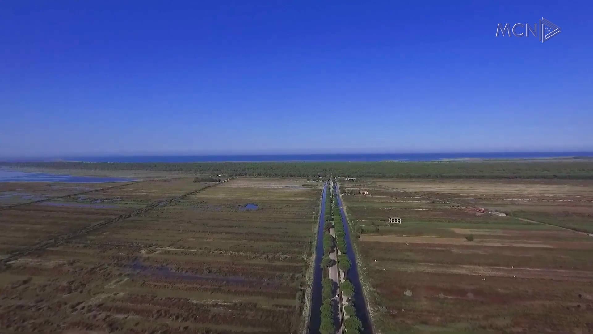 Ndërhyrje në Parkun Kombëtar Divjakë-Karavasta / Prezantohen projektet për shëtitore, muze, treg dhe kanalin lidhës me detin (VIDEO)