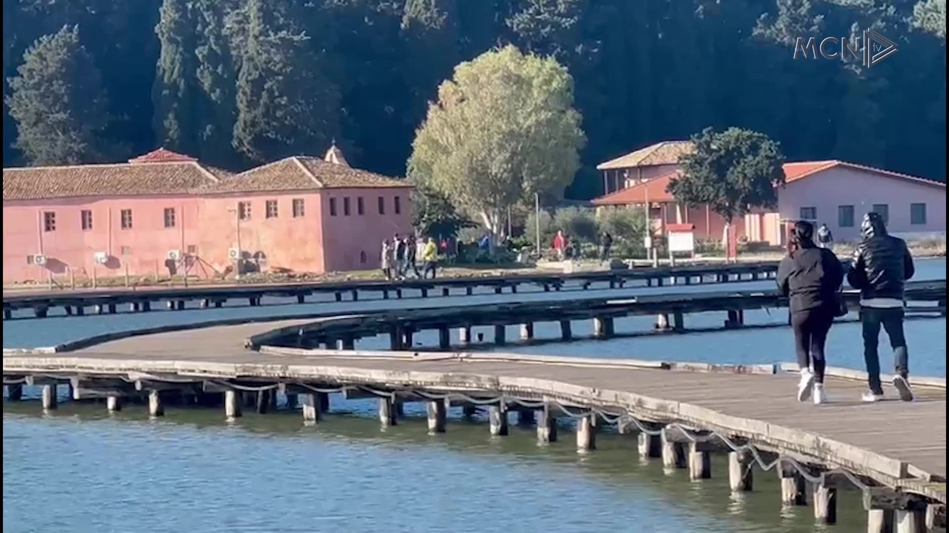 Manastiri i Zvërnecit, destinacion i preferuar / Fundjava me fluks turistësh në Vlorë (VIDEO)