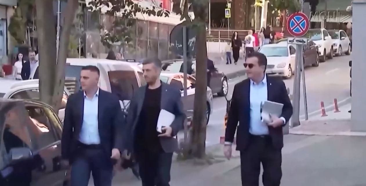 Çon në administrative prokurorin dhe presidencën/ Veliaj: Ols Dado nuk kreu shkollën e magjistraturës, KLP ta shkarkojë (VIDEO)