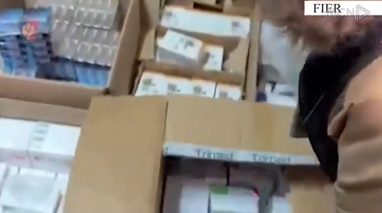 Ilaçe të skaduara dhe kontrabandë/ Arrestohet 42-vjeçari në Fier, sekuestrohen 4289 kuti (VIDEO)