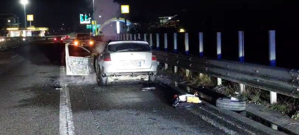 Digjet një automjet në autostradën Milot–Mamurras
