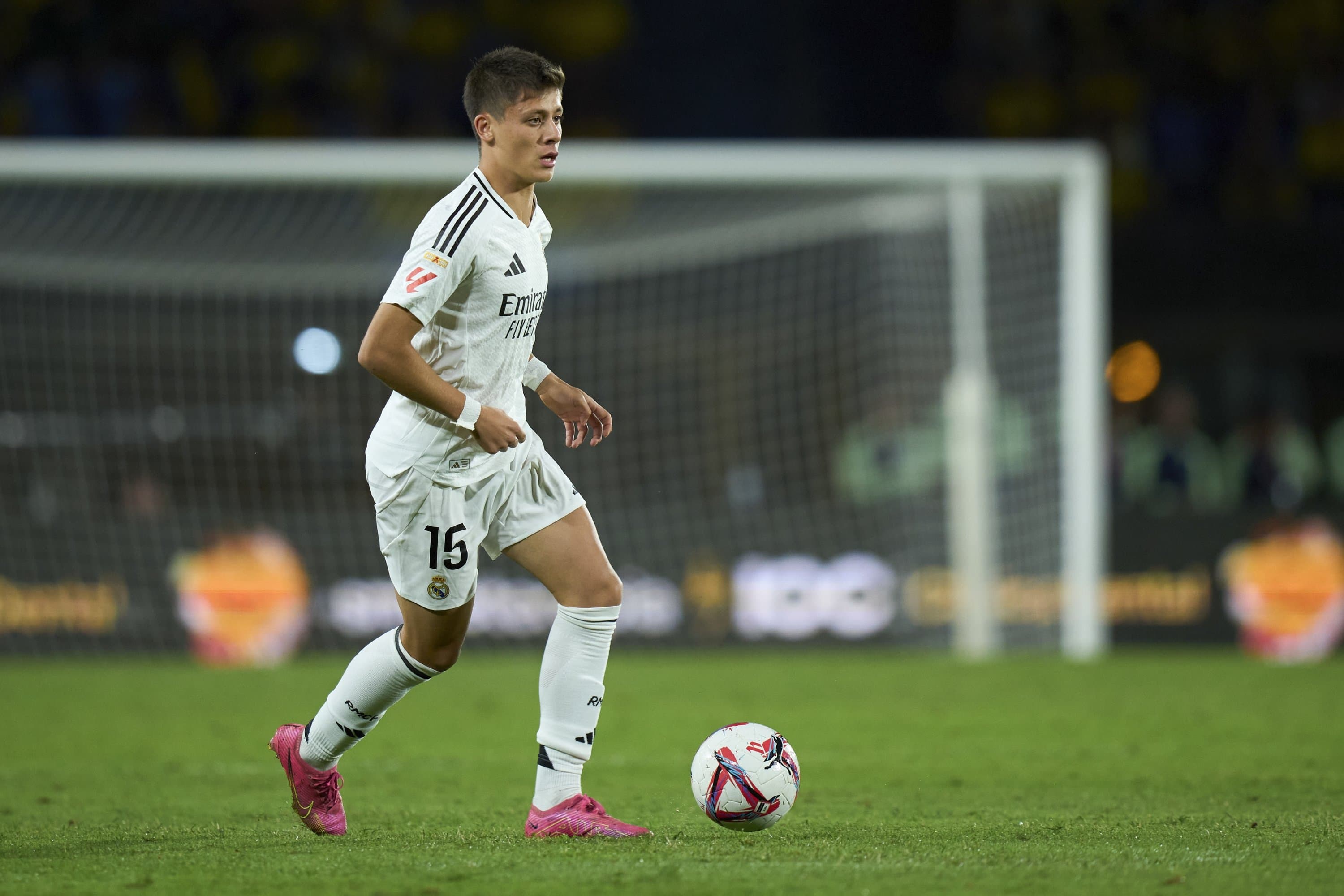 Arsenali, superofertë për Arda Guler