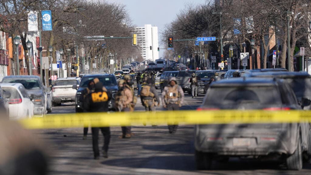 Sërish të shtëna në Minneapolis, agjentët e imigracionit qëllojnë për vdekje një burrë (VIDEO)