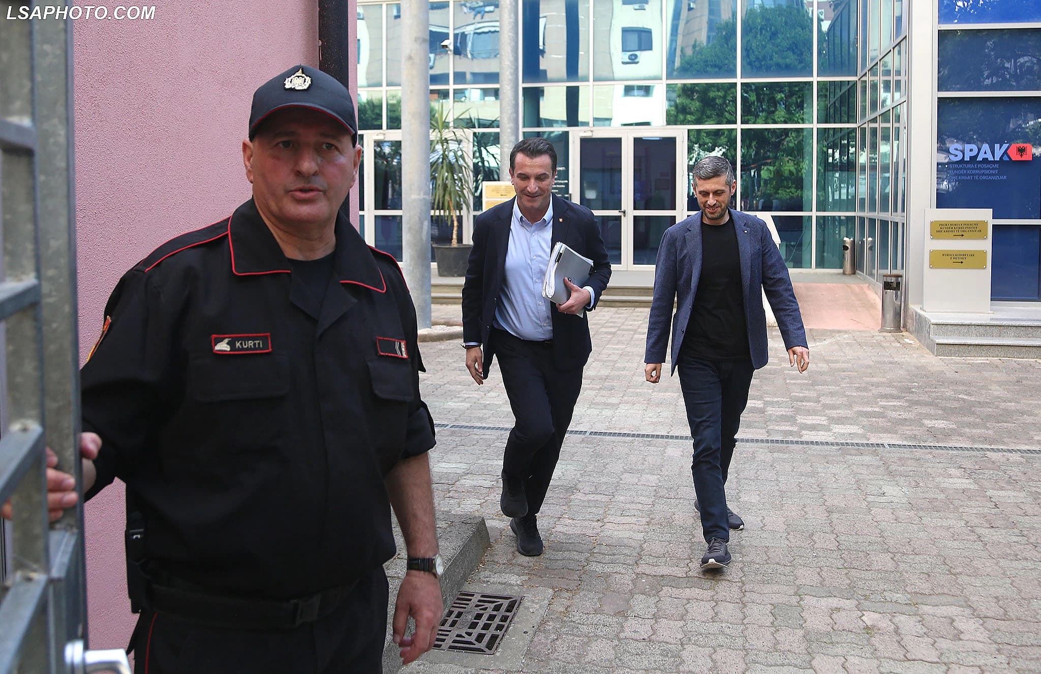 Gjyqi për Veliajn, avokatët bojkotojnë seancën, pretendojnë shkelje të rënda procedurale