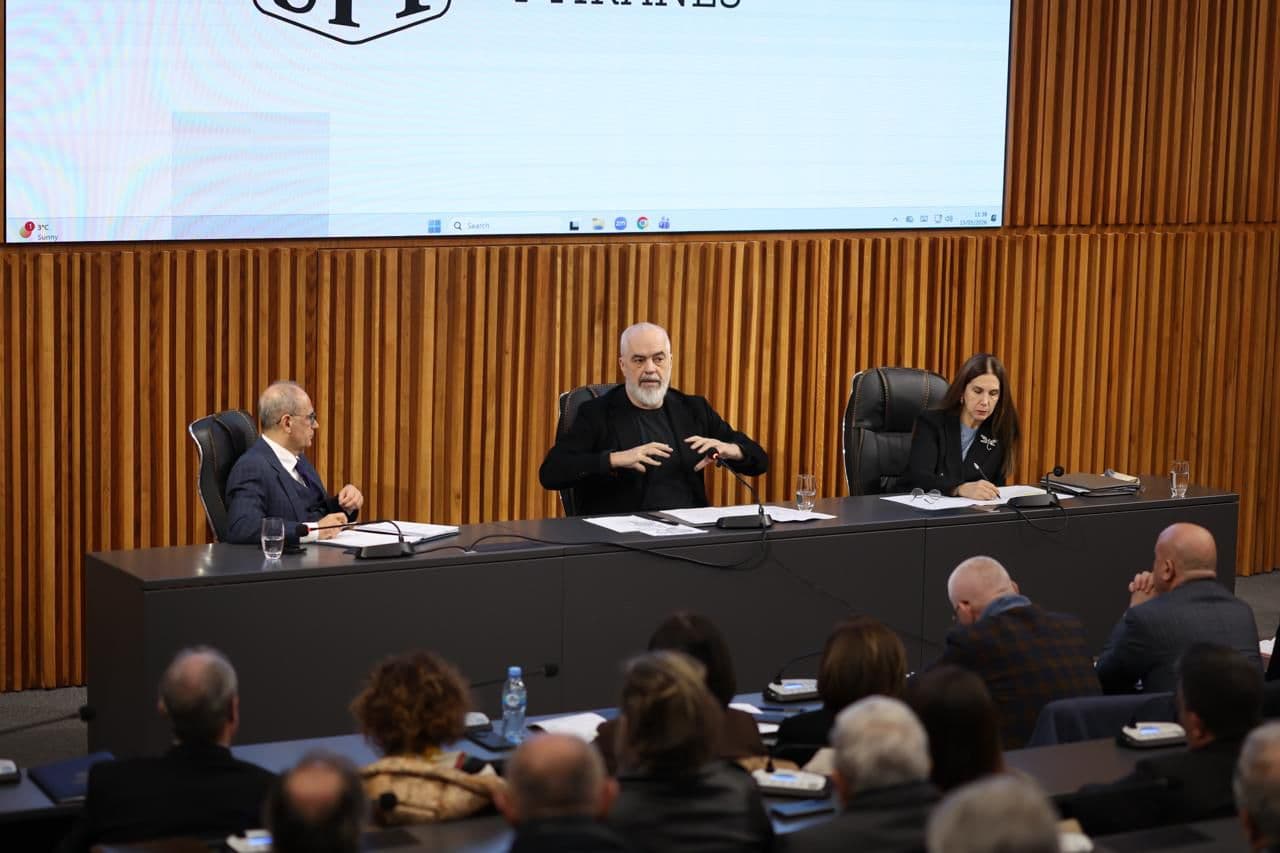 Rama në Konferencën e Rektorëve: Koha për të rishikuar ligjin për Arsimin e Lartë