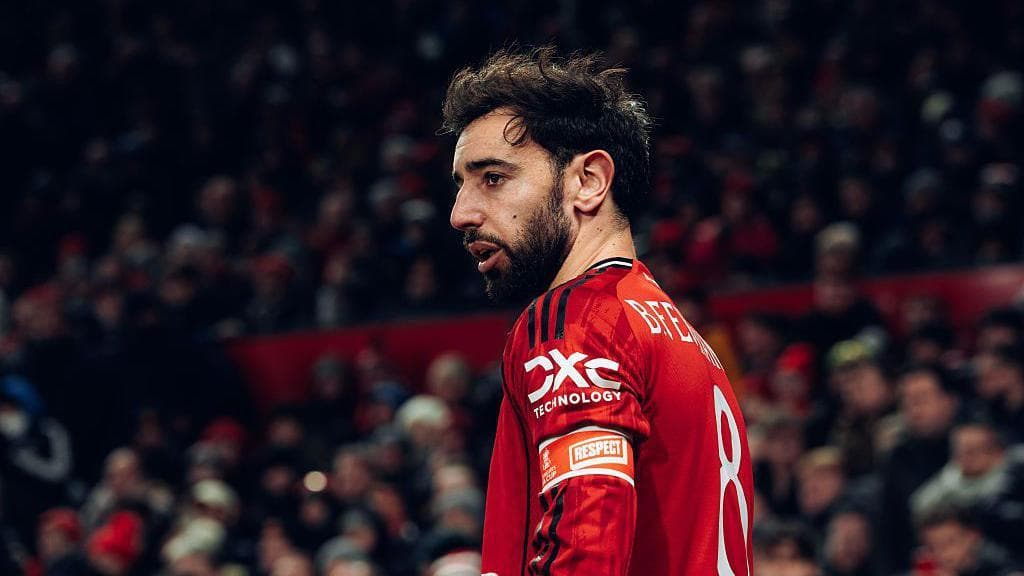 Bruno Fernandes, qëndron tek Manchester United