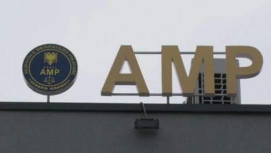 I morën ryshfet një personi/ AMP ekzekuton vendimin e GJKKO, “arrest në shtëpi” për tre punonjësit e policisë