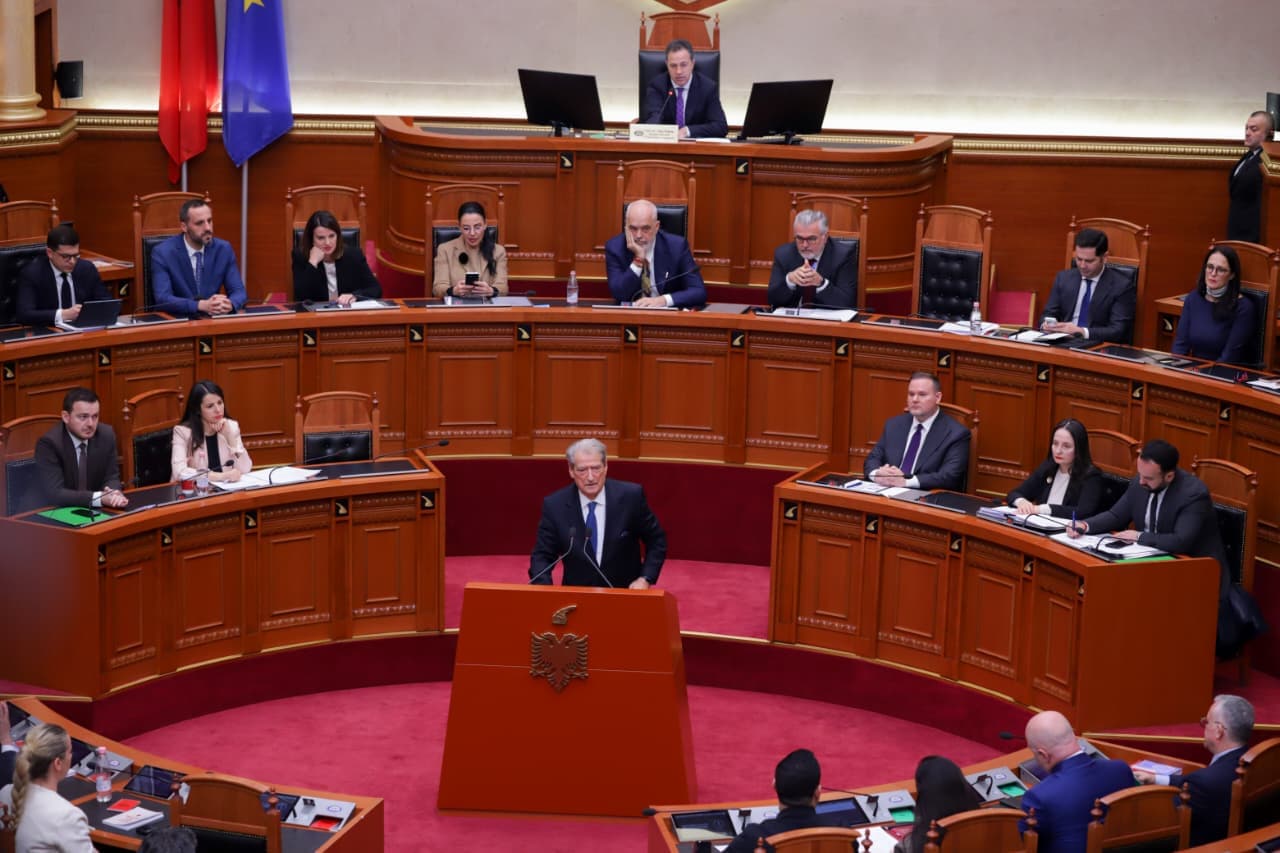 Bordi i Paqes/ Berisha: Mbështesim iniciativën e Trump 
