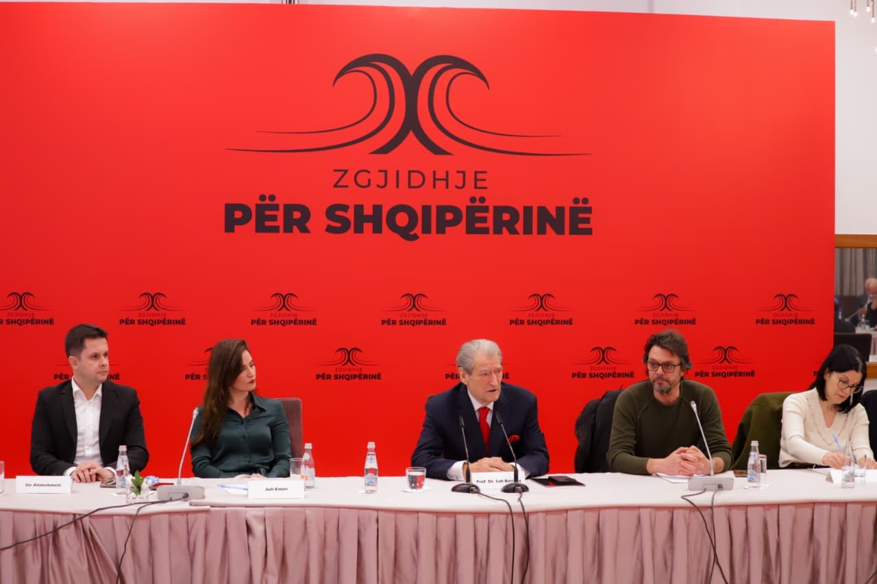 Berisha: Ergys Agasi largoi nga tre ministra të Brendshëm, na duhet një front i gjerë kundër këtij regjimi 