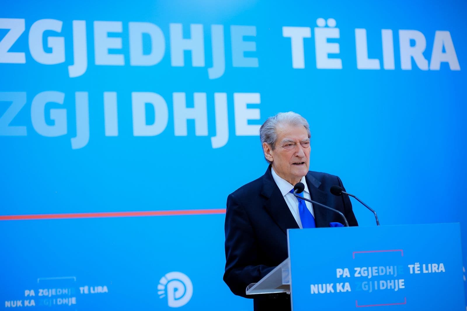Berisha: Protesta e djeshme ishte e ndërgjegjes, të rinjtë do e përmbysin regjimin