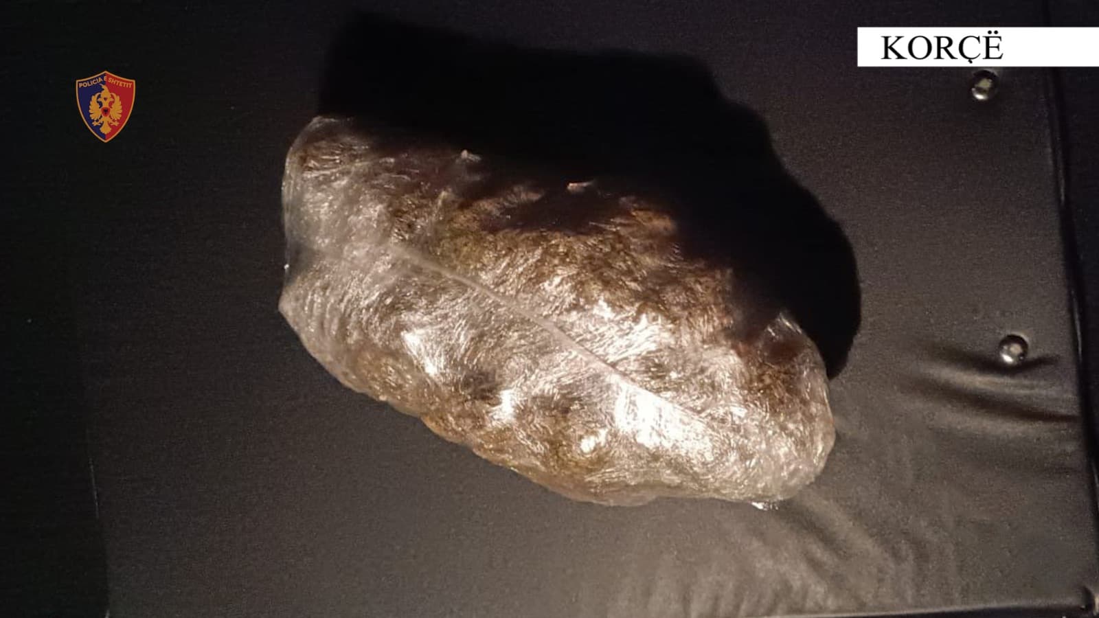 Shpërndanin drogë në Korçë, arrestohet një person, në kërkim një tjetër