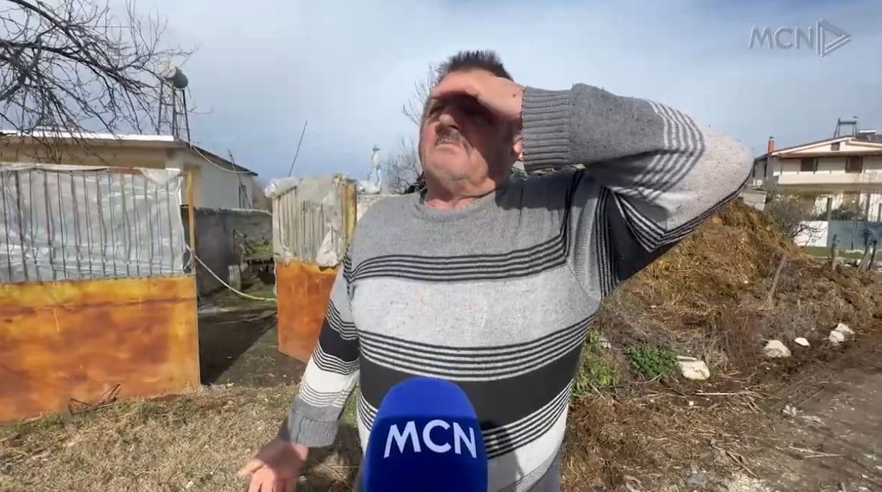Përmbytjet godasin blegtorët në Kuçovë/ Rezervat ushqimore për bagëtitë u shkatërruan, ndihma nuk mjafton (VIDEO)
