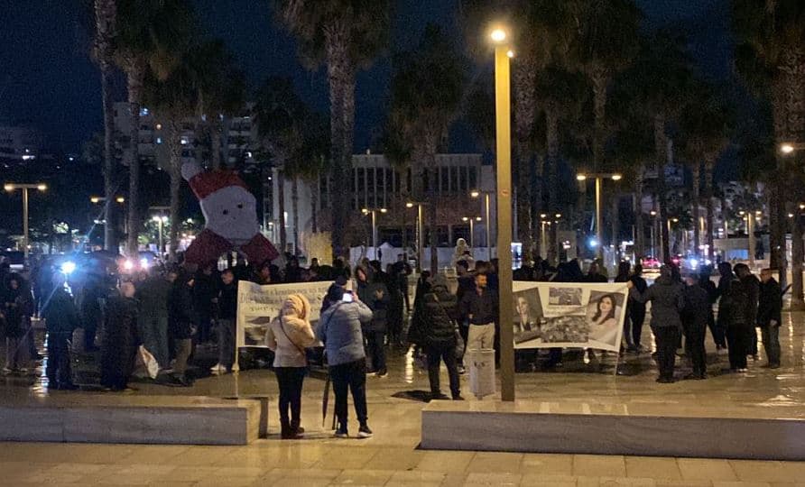 “Këneta nën ujë nga kukulla e bashkisë”/ Qytetarët e Durrësit sërish në protestë  