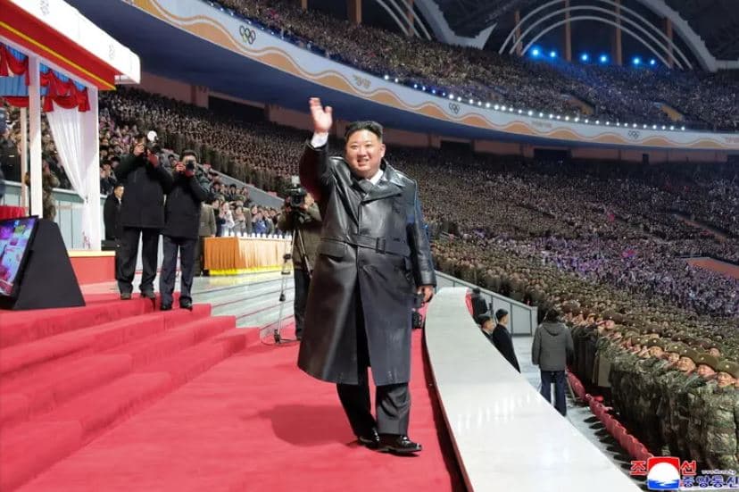 Koreja e Veriut lëshon një raketë drejt detit të Japonisë
