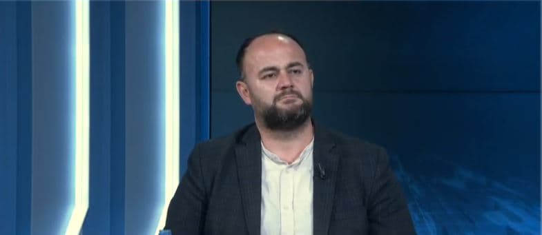 Kume: “AKSHI” do të vonojë rrugëtimin në BE