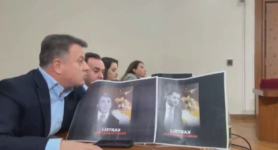 Byroja e Kuvendit/ Debate në mbledhjen me dyer të mbyllura. Noka: Vendimin për përjashtimin tonë e ka marrë Agasi!