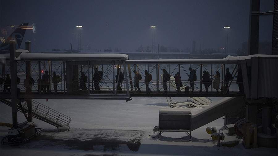 Aeroporti i Oslos mbyll përkohësisht një pistë për shkak të zbulimit të një droni