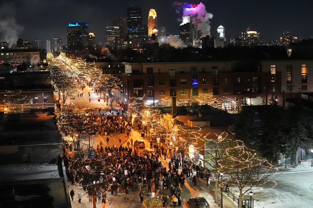   Infermieri Alex Pretti qëllohet për vdekje nga agjentë federalë në Minneapolis, shpërthejnë protesta
