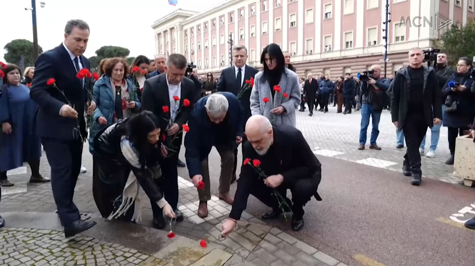 “21 Janari, përgjegjësia në dyert e SPAK”/ Rama: 15 vite pa drejtësi për katër të vrarët në bulevard (VIDEO)