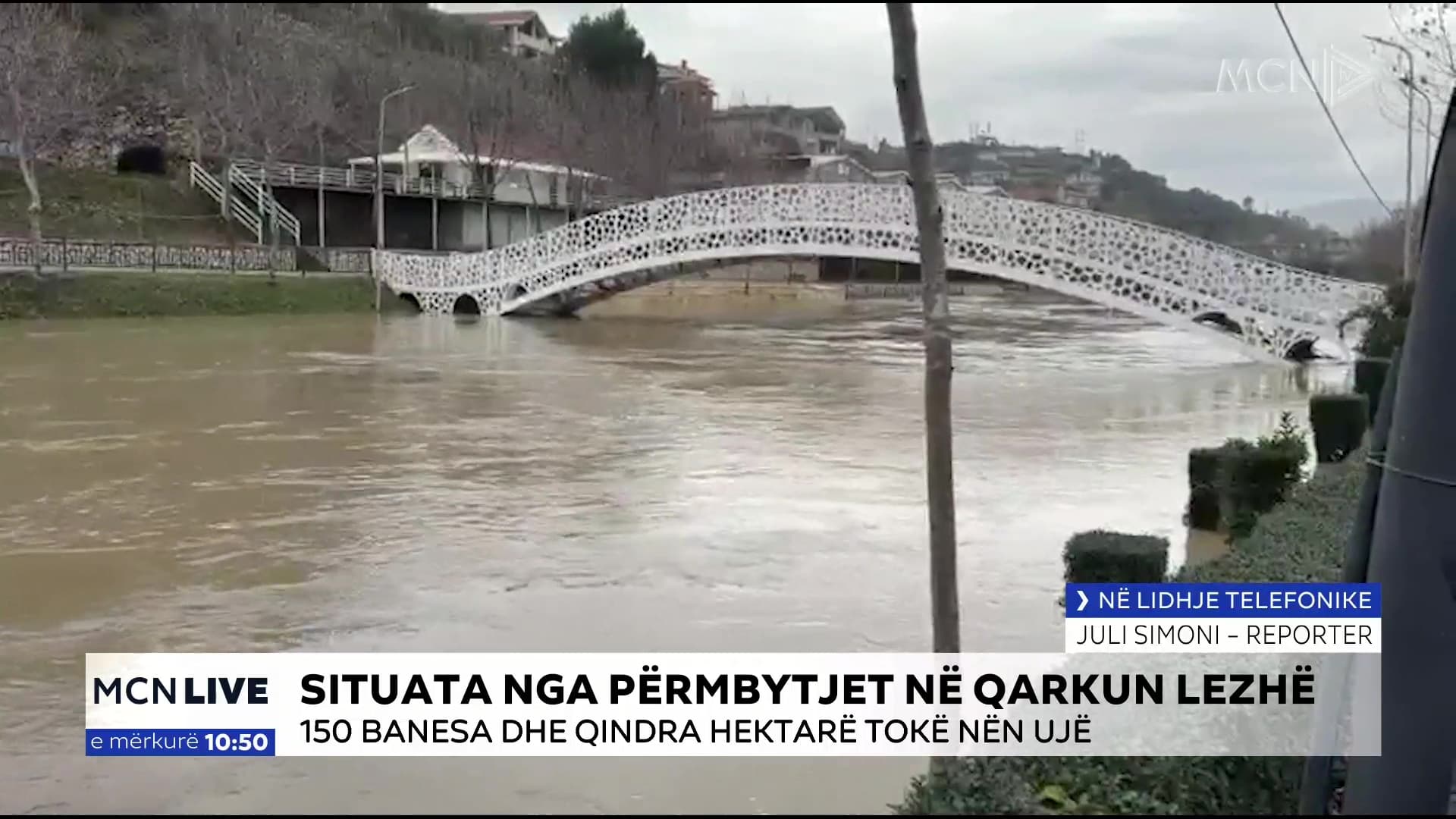 Përmbyten 3 mijë ha tokë bujqësore në qarkun e Lezhës/ Banorët e fshatit Gjorm ngrihen në protestë, bllokojnë rrugën Laç-Mamurras (VIDEO)