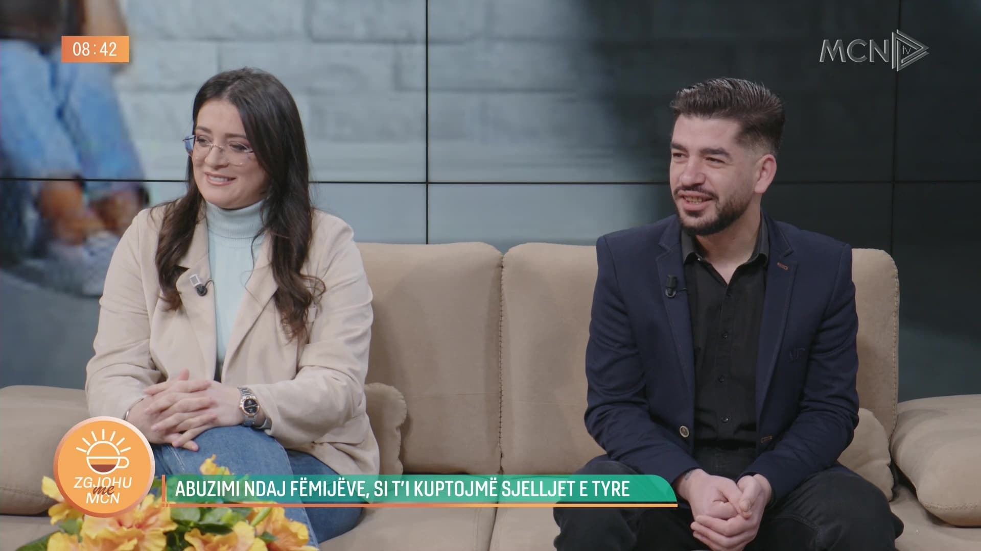 Abuzimi ndaj fëmijëve/ Psikologia Kroj dhe punonjësi social Mema me këshilla si të reagojmë për mbrojtjen e fëmijëve