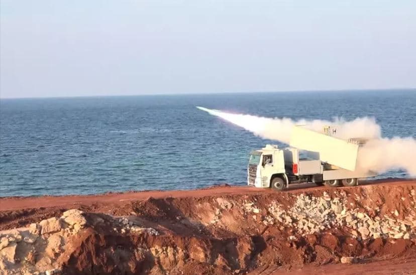 Moska: Rusia, Kina dhe Irani ushtrime në Ngushticën e Hormuzit