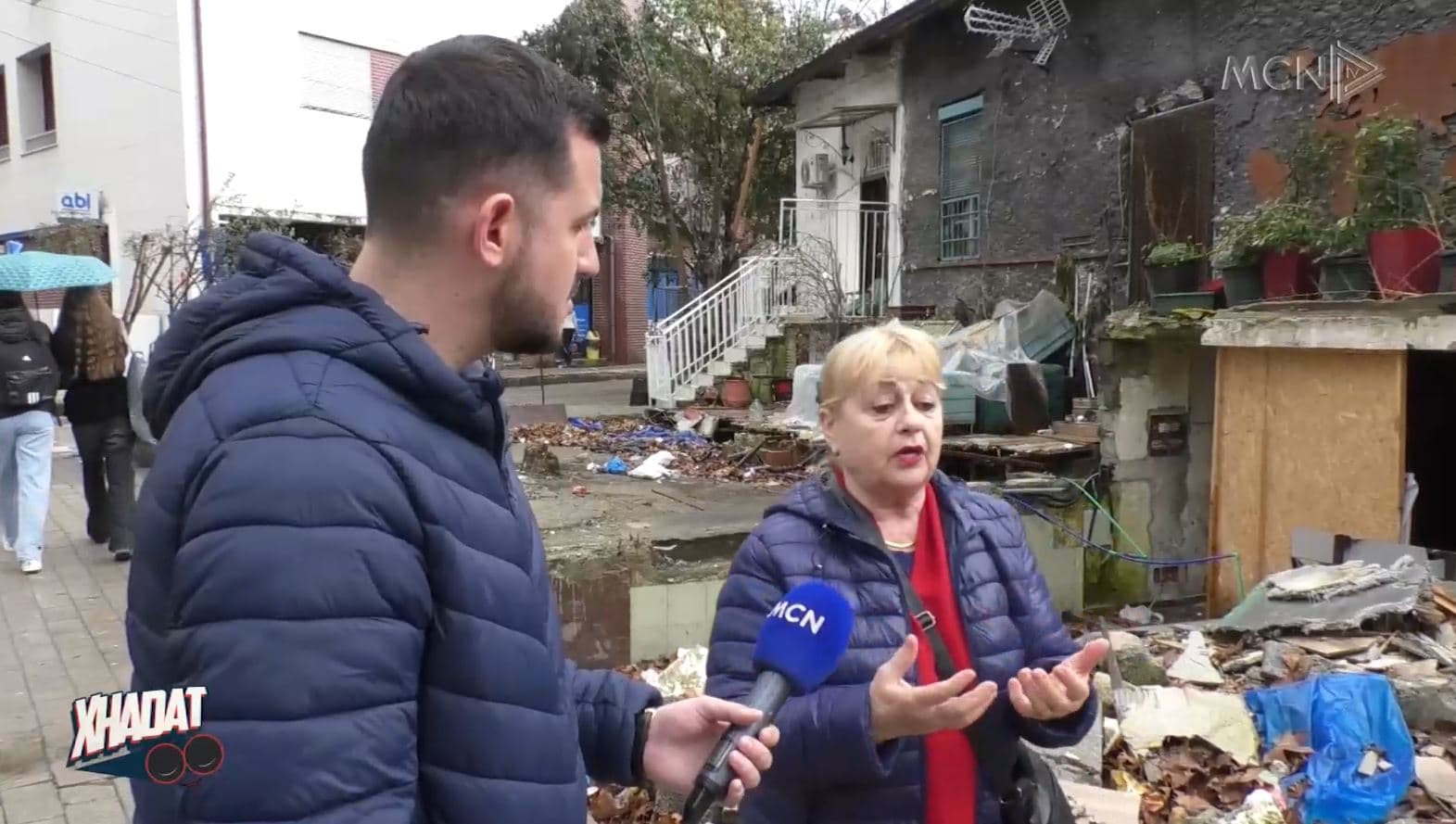 Aksioni për hapësirat publike në Tiranë, qytetarët ankohen për inertet (VIDEO)