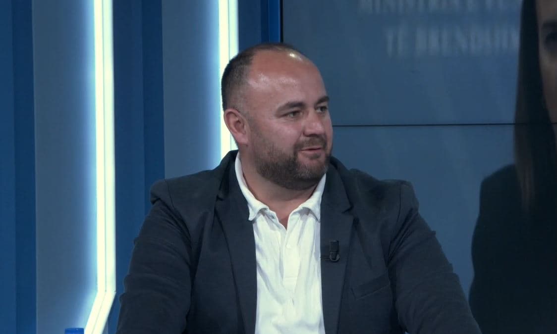 Ndryshimet në qeveri/ Kume: Vëllai i ministrit të ri të Jashtëm, i përfshirë tek dosja e AKSHI-t (VIDEO)