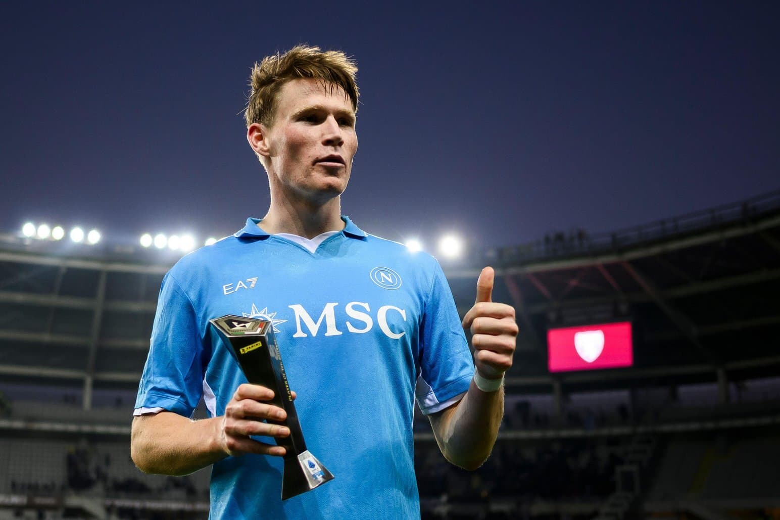 Manchester United, tenton rikthimin e Scott McTominay 