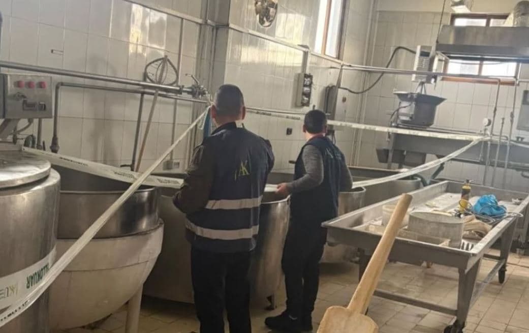 AKU inspekton baxhot në Fier, bllokon një sasi produktesh të pasigurta