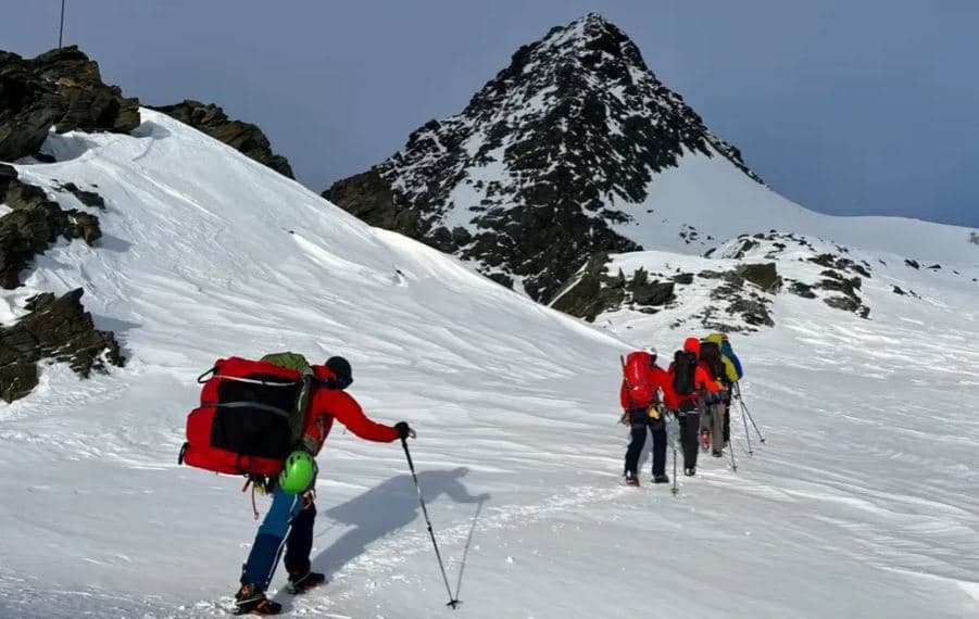 Alpinisti austriak shpallet fajtor pasi e dashura e tij humbi jetën e ngrirë në mal 