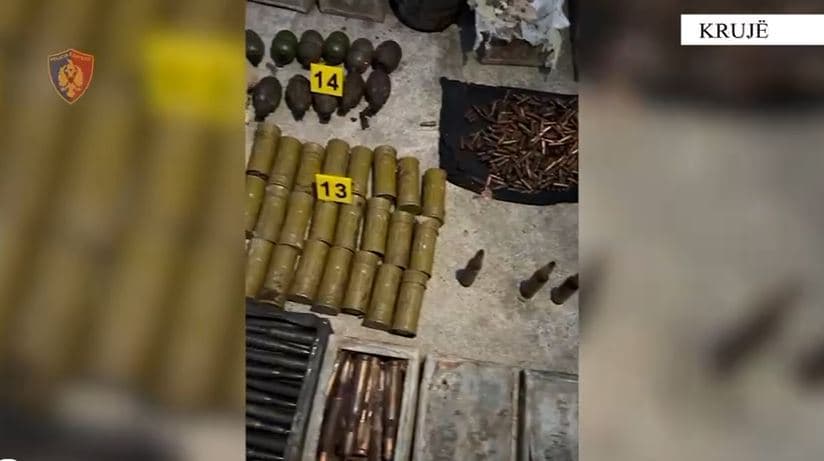   Sekuestrohet arsenal armësh shpërthyese, armësh zjarri, municioni luftarak dhe kanabis në Fushë-Krujë