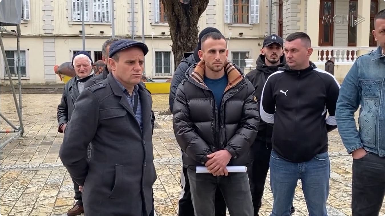“Nuk kam asnjë kompetencë”/ Përplasja për resortin, Benet Beci “lan duart” me banorët e Rrjollit