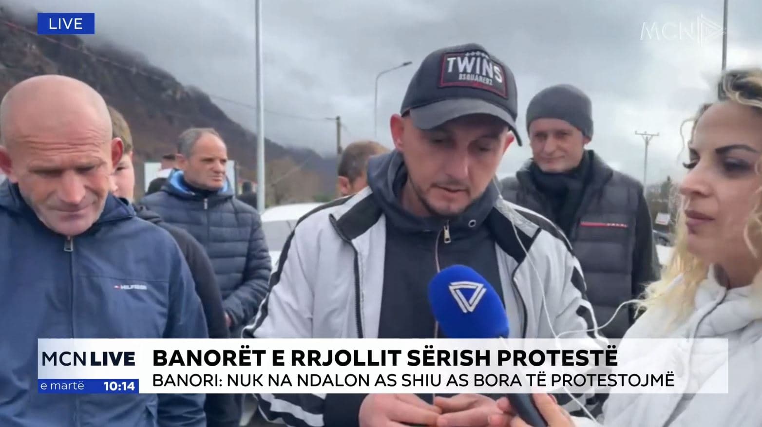 Kundër resortit të “Gener 2”/ Banorët e Rrjollit sërish në protestë: Nuk do lejojmë të na marrin tokën (VIDEO)